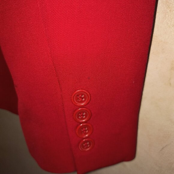 H&W Red Jacket - Picture 4 of 5